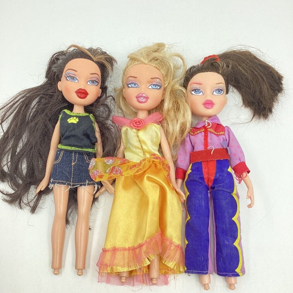 Bratz Dolls Lot Of 3 Dolls for Reroot or Play Jade Dana Cloe (No feet) Clothes